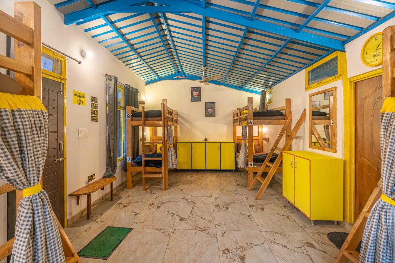 The Hosteller Mussoorie By The Streamside, Kempty Dış mekan fotoğraf