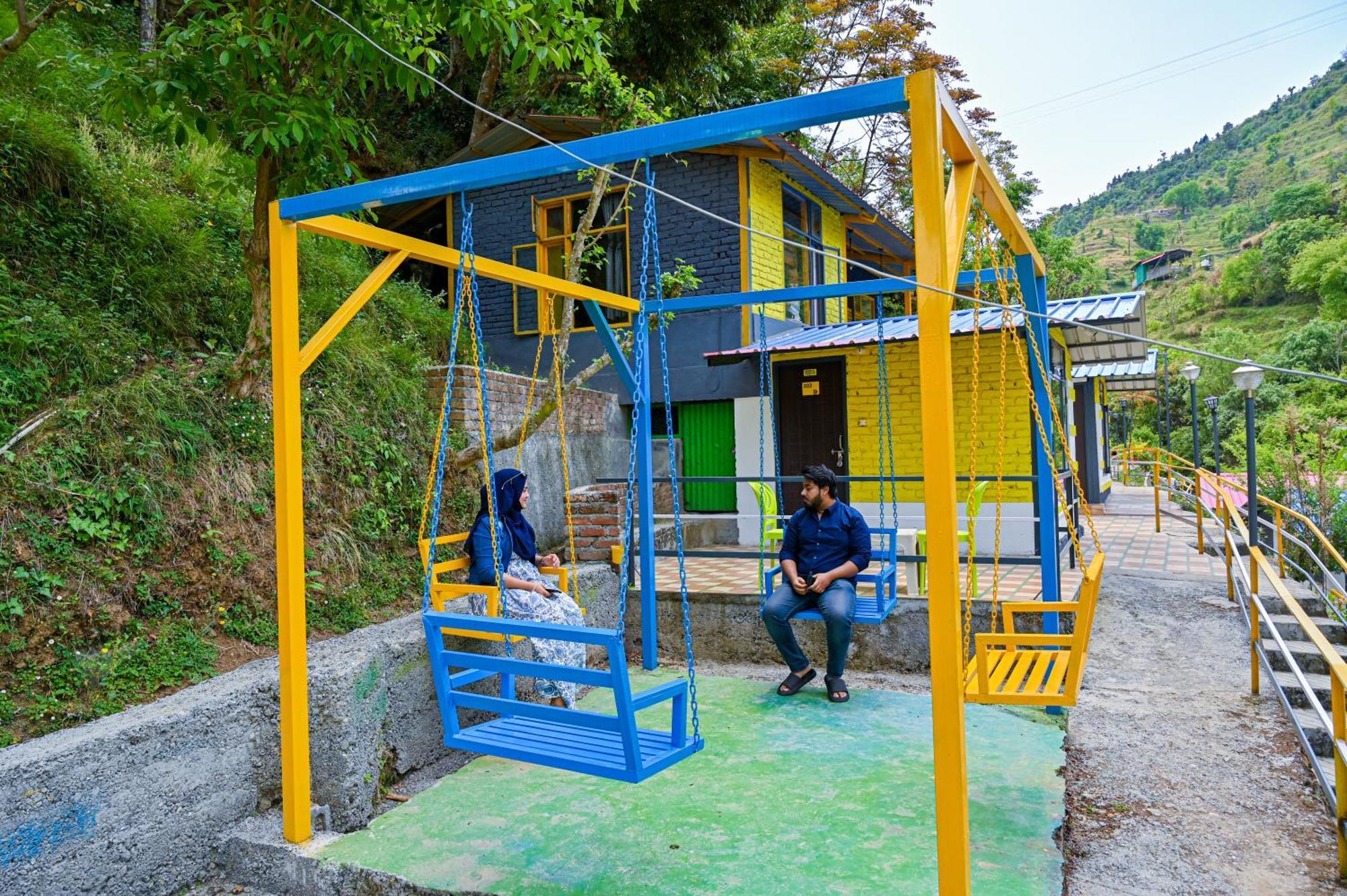 The Hosteller Mussoorie By The Streamside, Kempty Dış mekan fotoğraf