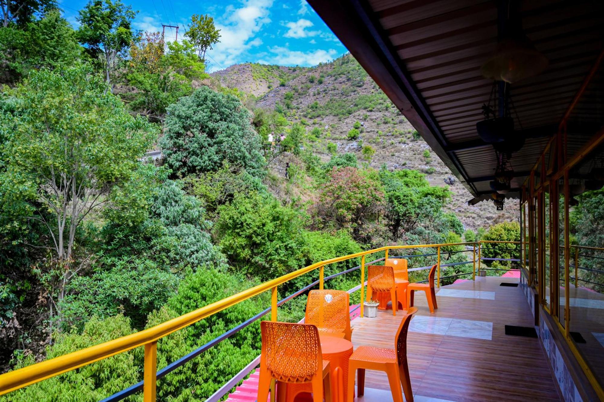 The Hosteller Mussoorie By The Streamside, Kempty Dış mekan fotoğraf